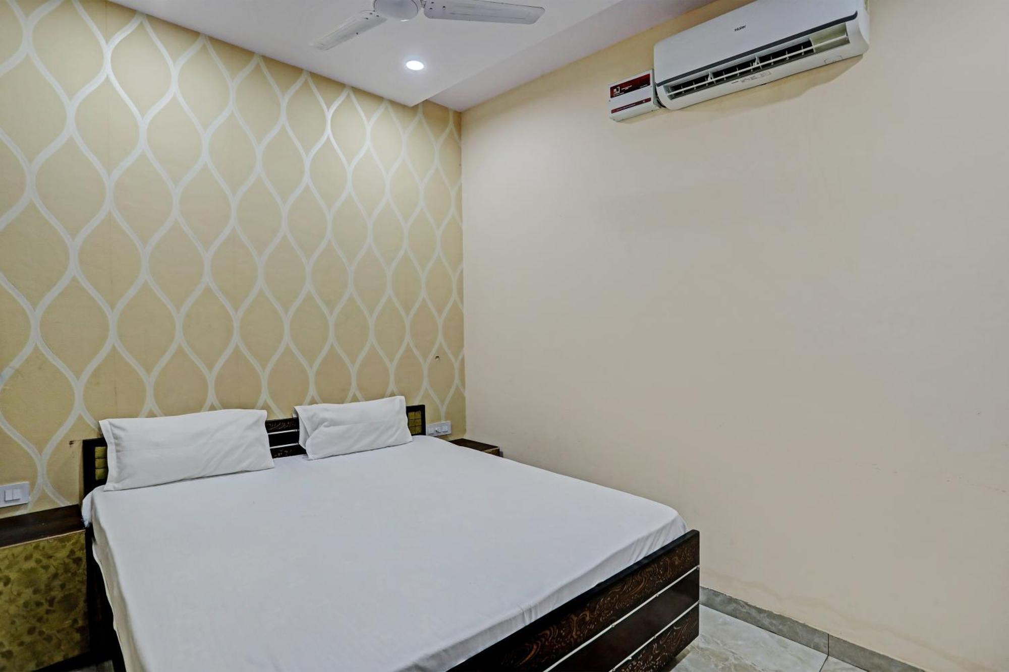 Dream Lounge Hotell Jalandhar Exteriör bild