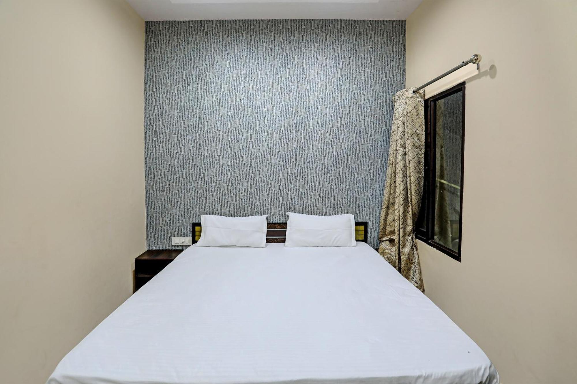 Dream Lounge Hotell Jalandhar Exteriör bild